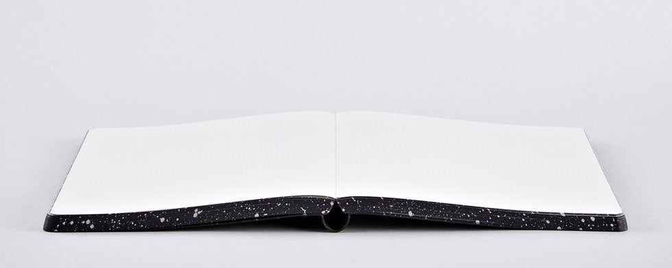 nuuna Notizbuch A5, 256 Seiten – schwarz, weiss