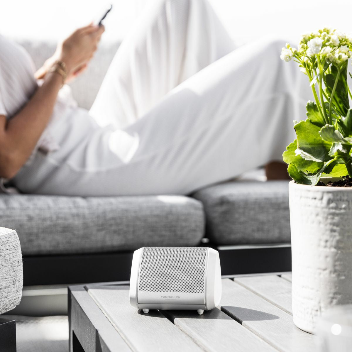 Vonmählen Air Beats Mini – Bluetooth-Lautsprecher – IPX6, 13 h Akku, Bluetooth 5.0, Mikrofon, Weiss