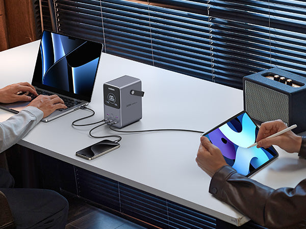 Ugreen Powerbank 48000 mAh, PD 140 W, Grau