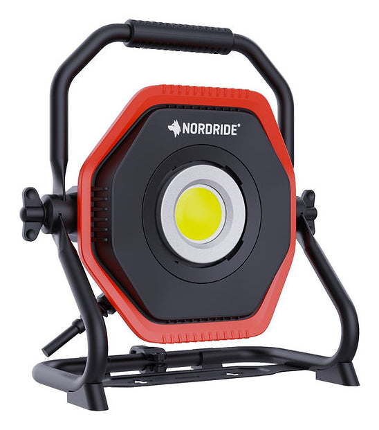 NORDRIDE Arbeitsstrahler – 10'000 lm, 100 W – Kaltweiss, 6000 K – IP65 – Netzbetrieb – IK08, Steckdose – Schwa