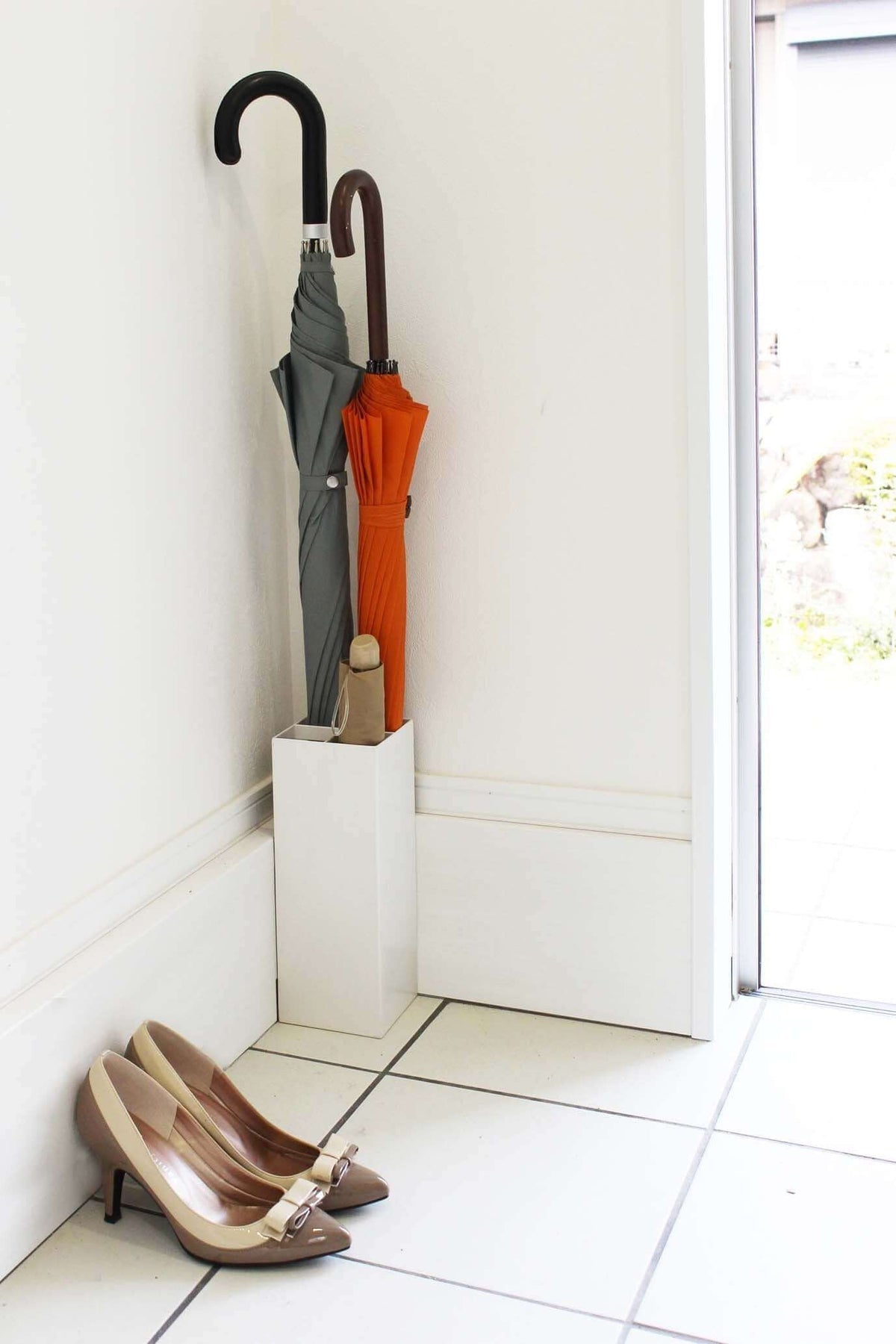 Yamazaki Schirmständer – Polypropylen, Stahl – Weiss – Ø 110 × H 300 mm
