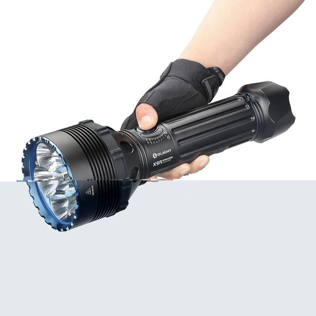 Olight Taschenlampe X9R Marauder – 25000 lm, 630 m, IPX7, Akku 6000 mAh, 9 Stufen – Schwarz