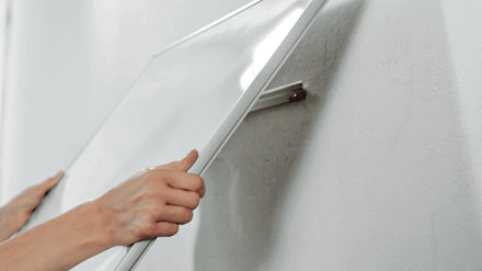 Nobo Whiteboard – 122 × 69 cm, Emaille, magnetisch, Aluminiumrahmen, Wandmontage