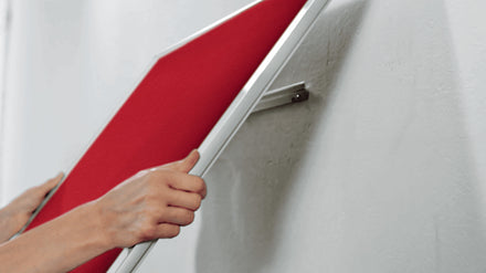 Nobo Pinnwand – Filz, Alurahmen – 122 × 69 cm, Rot, Impression Pro Widescreen