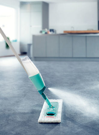 Leifheit Easy Spray – Sprühwischer – Wischbreite 42 cm, Sprühfunktion, Blau