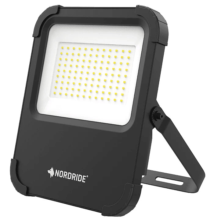 NORDRIDE Aussenwandleuchte – 29,2×37,5 cm – 10 000 lm, 100 W – Kaltweiss, 6000 K – IP67 – Netzbetrieb – Schwarz
