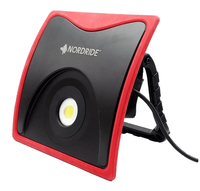 NORDRIDE Arbeitsleuchte 2041 COB Powerlight – 5000 lm, 60 W, dimmbar, Netzbetrieb, IP54 – Rot