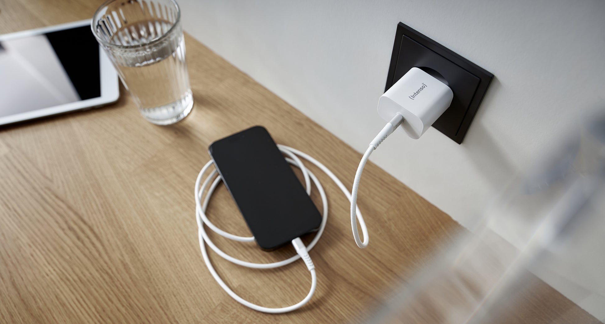 Intenso W20C USB-Ladegerät 20 W – USB-C×1 – PD – EU-Stecker (Typ C) – für Smartphones und Tablets