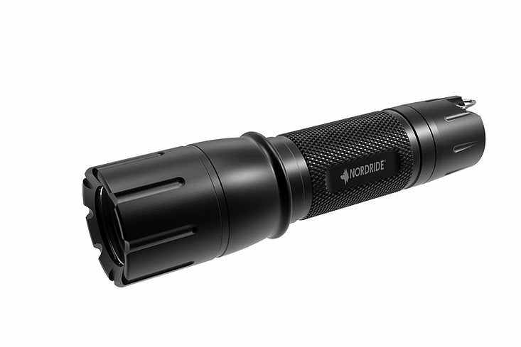 NORDRIDE Taschenlampe PRO A – 730 lm, 270 m, IP65, 6 Modi – Schwarz