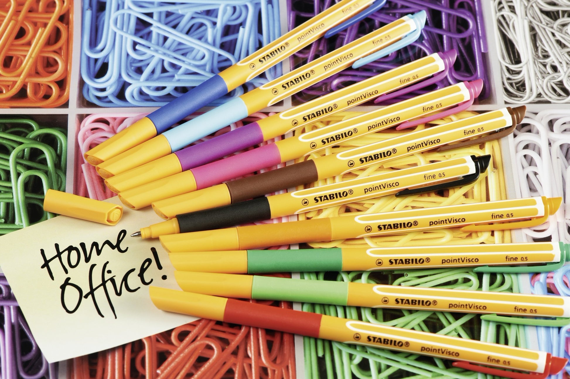 STABILO pointVisco Gelschreiber – rot, 0,5 mm, schnelltrocknend, Kappe