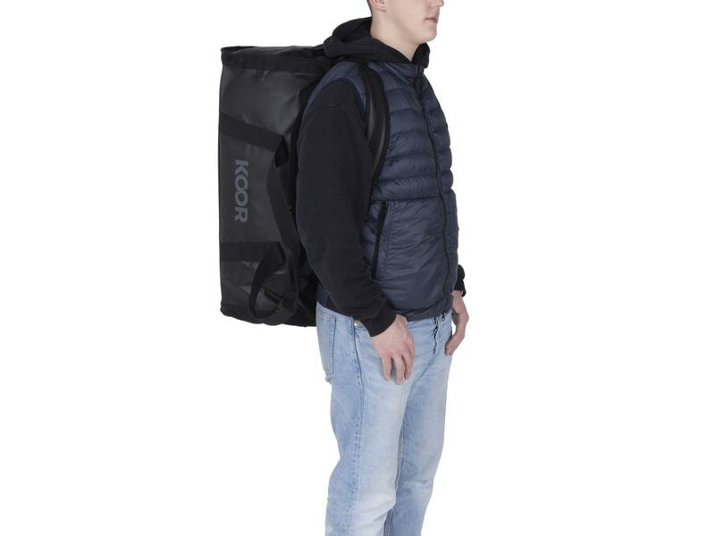KOOR Sporttasche Sooma – 70 l, aus rPET, schwarz, 38,5 × 38,5 × 73 cm