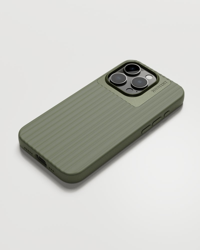 Nudient – Backcover – für Apple iPhone 15 Pro – olive – PC