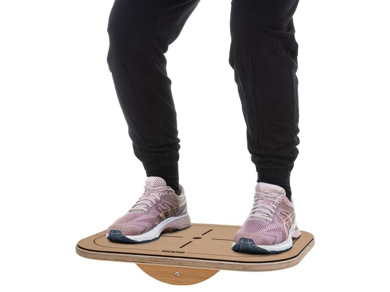 KOOR Balance Board – 50 × 36 cm, bis 110 kg, Kork, braun