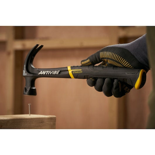 Stanley FatMax Klauenhammer AntiVibe – Kopfgewicht 453 g, Breite 130 mm – Gummigriff