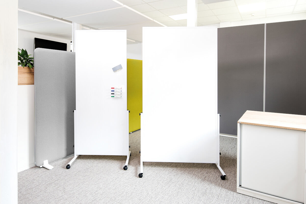 MAUL Whiteboard – 100 × 180 cm, Aluminiumrahmen, mobil
