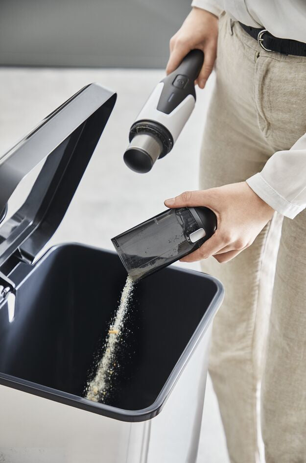 Rowenta Handstaubsauger X-Touch AC9736 – 585 W, 0,2 l, Akkubetrieb, 2 Aufsätze