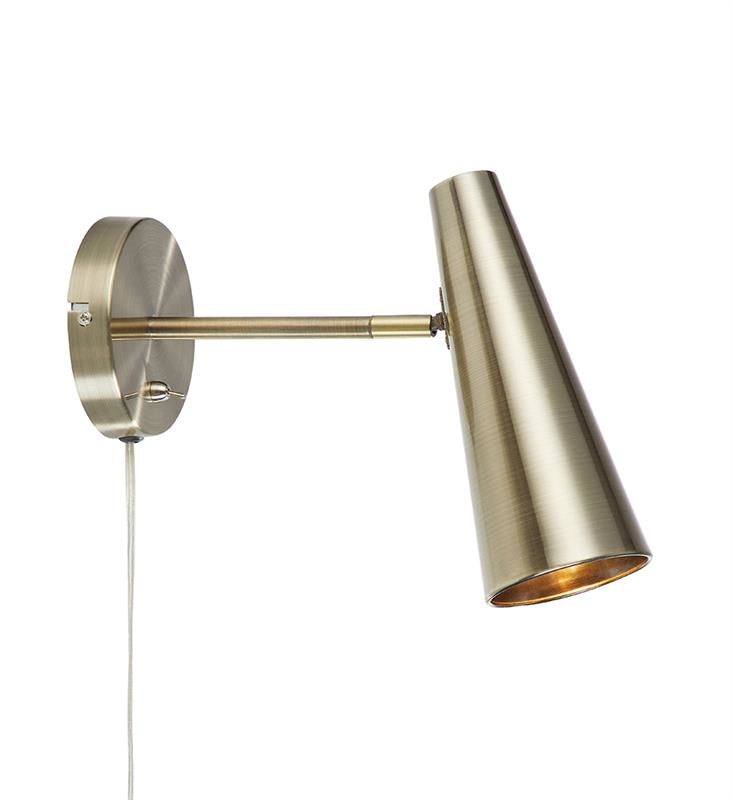 Markslöjd Wandleuchte Peak – 40 W, Messing, E14 exkl., Ein/Aus-Schalter