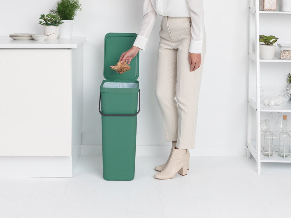 Brabantia Sort & Go Recyclingbehälter – 40 l – Kunststoff, rechteckig – grün