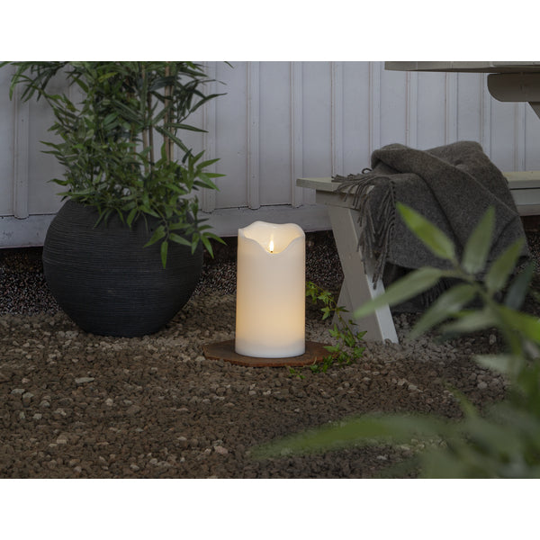 Star Trading Dekorative Aussenleuchte – IP44 – Batteriebetrieb, Timer 6/18 h, Flackernd – Weiss, Kunststoff