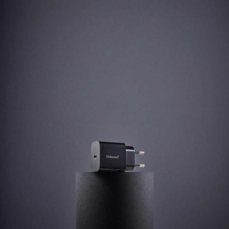 Intenso W20C USB-Ladegerät 20 W – USB-C×1 – für Smartphones und Tablets – Schwarz