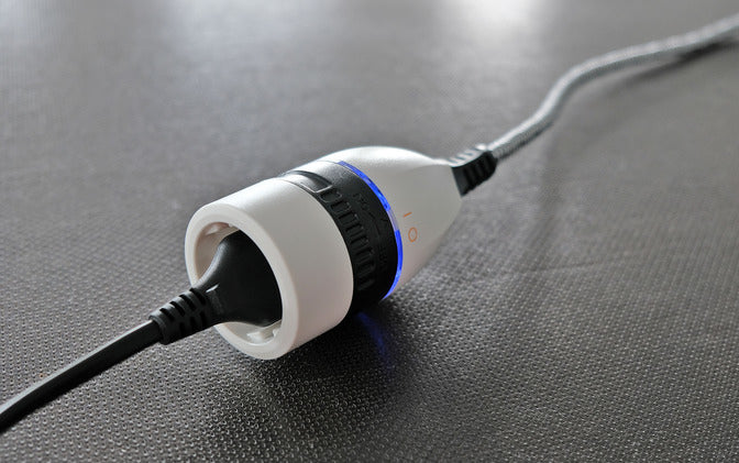 Brennenstuhl Verlängerungskabel – Typ E–Typ F, 5 m, mit Schalter, IP20, H05VV‑F3G, Schwarz/Weiss