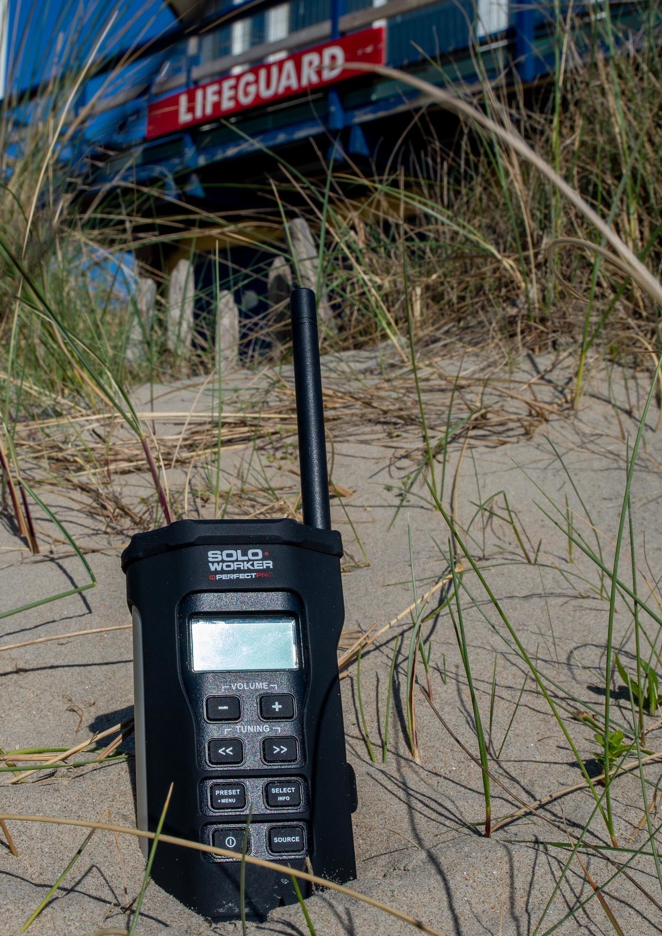 Perfectpro Soloworker – Baustellenradio – DAB+, Bluetooth, IP64, Akkubetrieb – Schwarz