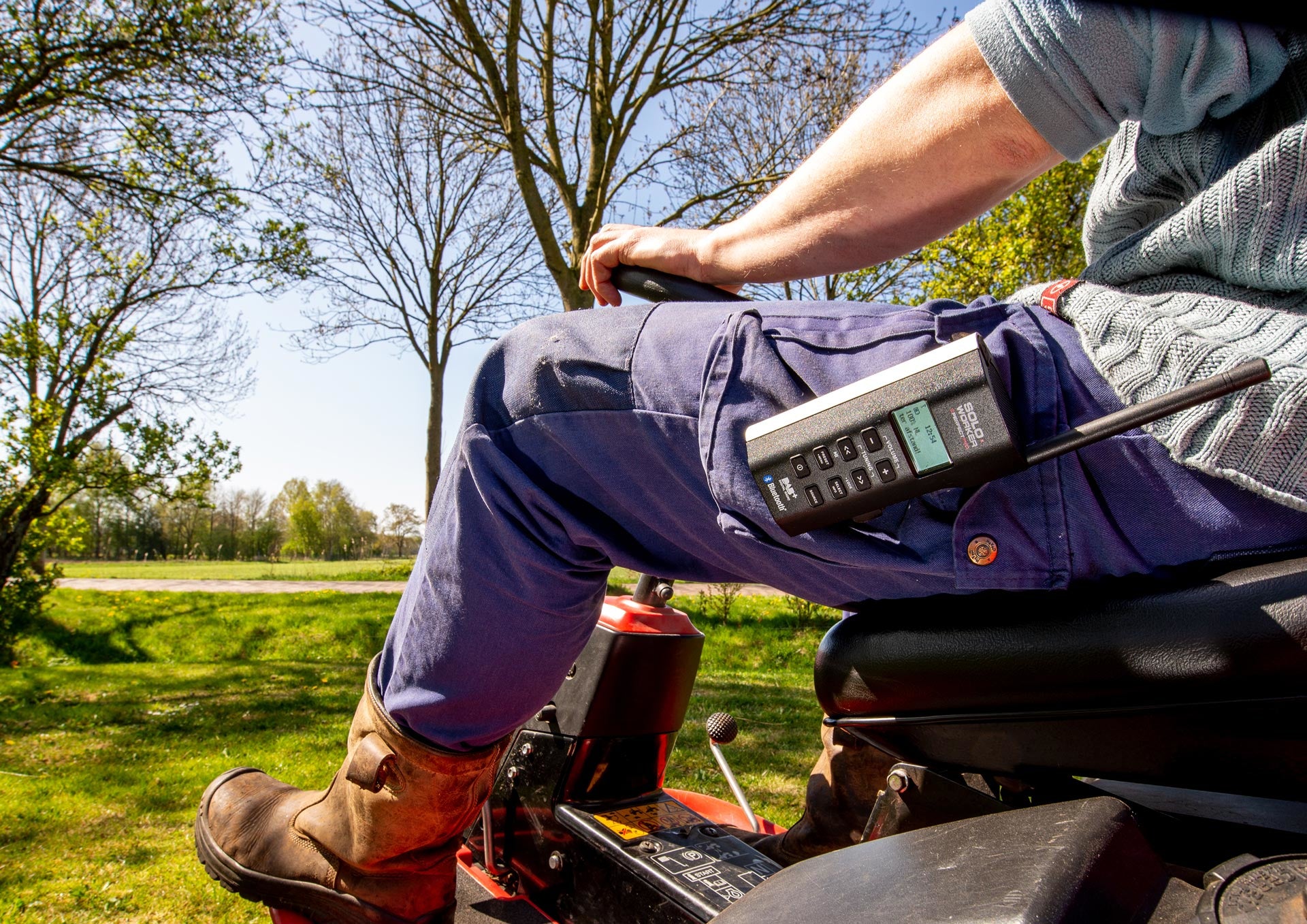 Perfectpro Soloworker – Baustellenradio – DAB+, Bluetooth, IP64, Akkubetrieb – Schwarz