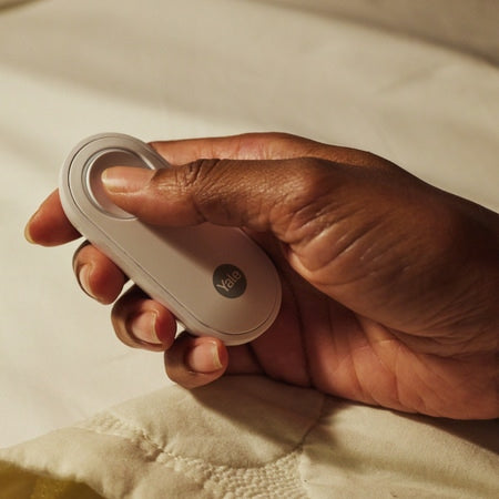 Yale Smart Alarm Button AL-PB-1A-W – Notrufsender, Funk, IP55 – Weiss, für Yale Smart Alarm