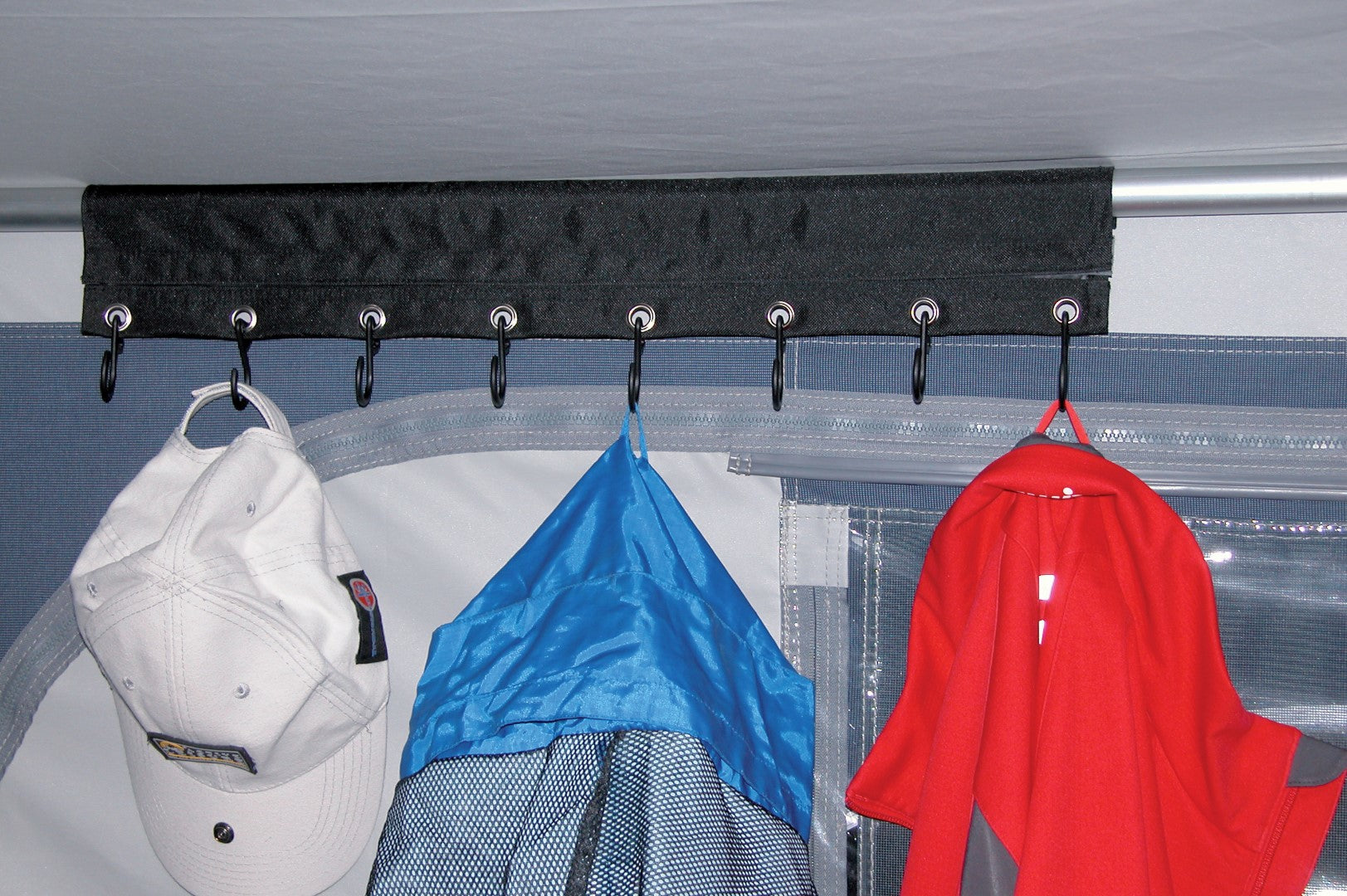 Eurotrail Wandgarderobe 8 Haken – Schwarz – Wandmontiert – Für Wohnwagen/Van