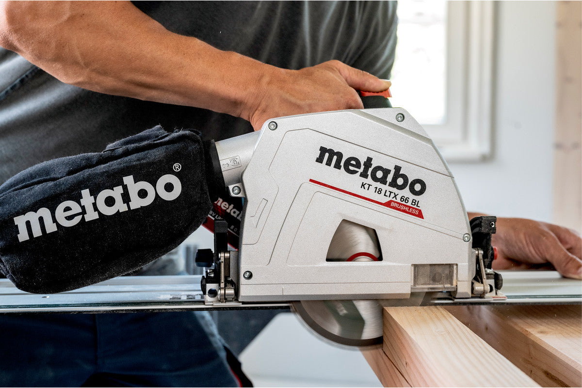 Metabo Akku-Tauchsäge KT 18 LTX 66 BL – 18 V (CAS) – Ø 165 mm – Solo – für Holz – Brushless