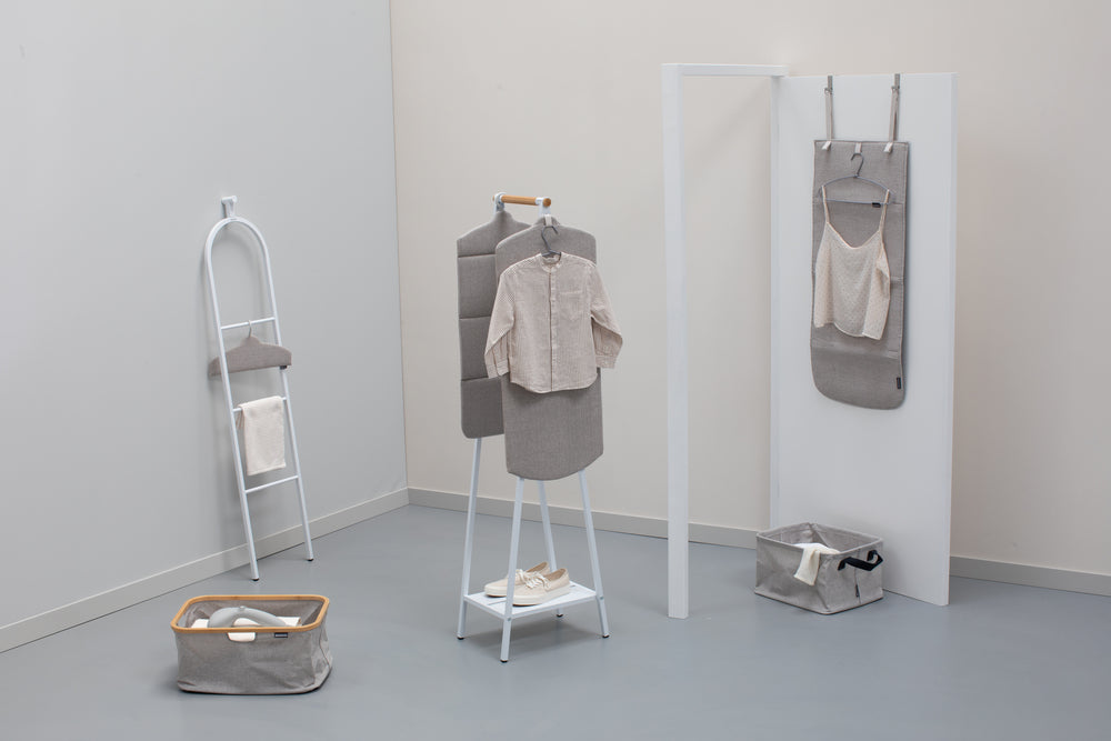 Brabantia Garderobenständer – mit Schuhhalter, Stahl/Holz, Weiss, 34 × 47,6 × 170 cm