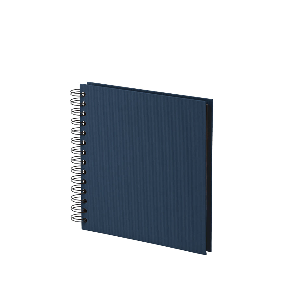 Rössler S.O.H.O. – Fotobuch, Spiralbindung, 60 Seiten, Schwarz, 19,5 × 21 cm, Blau