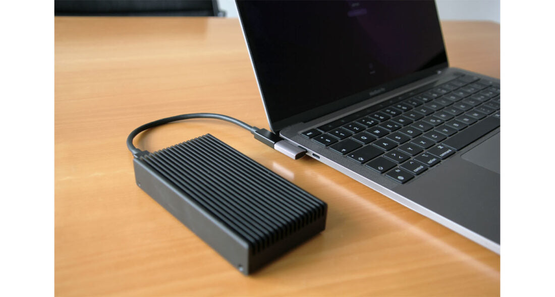 LMP 28212 Winkel-Adapter USB-C zu USB-C – 8K (7680 × 4320) @ 60 Hz, USB4 (40 Gbit/s), PD 240 W – Silber