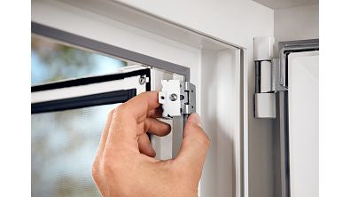 tesa Klemmadapter-Set – für Fliegengitter, faltbar, Türen – 3er-Set – Anthrazit