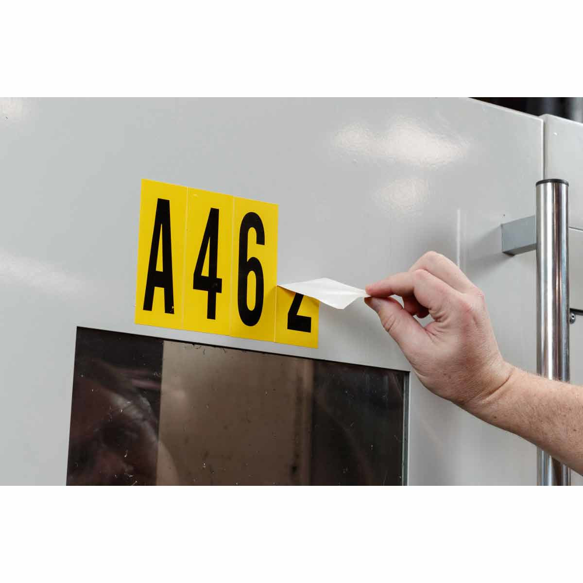 Brady Haftetiketten – rechteckig 38,1 × 88,9 mm, wiederablösbar, schwarz auf gelb, Vinyl, 6 Stk.