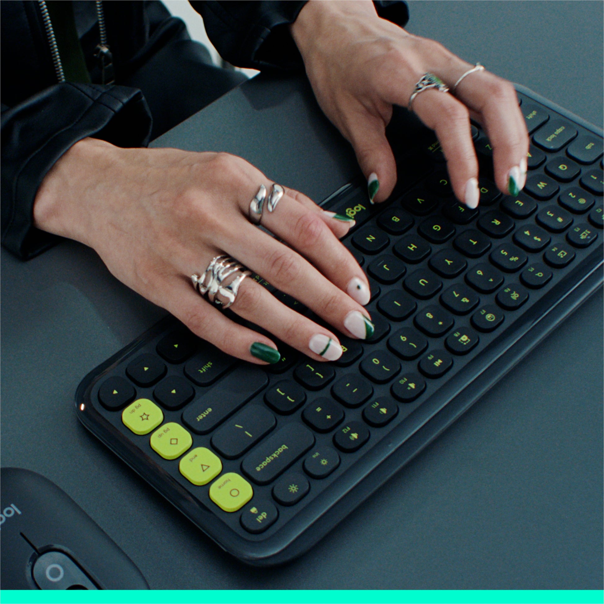 Logitech POP Keys – Mini Tastatur – Scherenschalter – Bluetooth 5.1 – QWERTY (ES) – Weiss – Ohne Ziffernblock