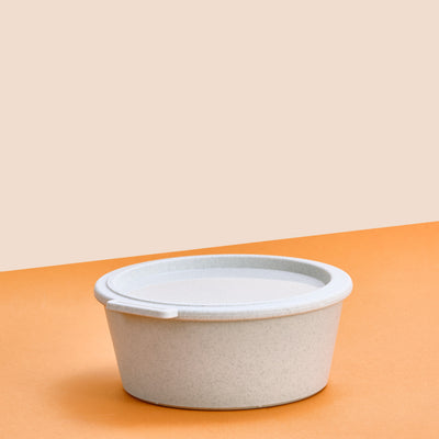 Koziol Salatschüssel – 1,3 l, Kunststoff (biozirkulär), Beige, mit Deckel, spülmaschinenfest