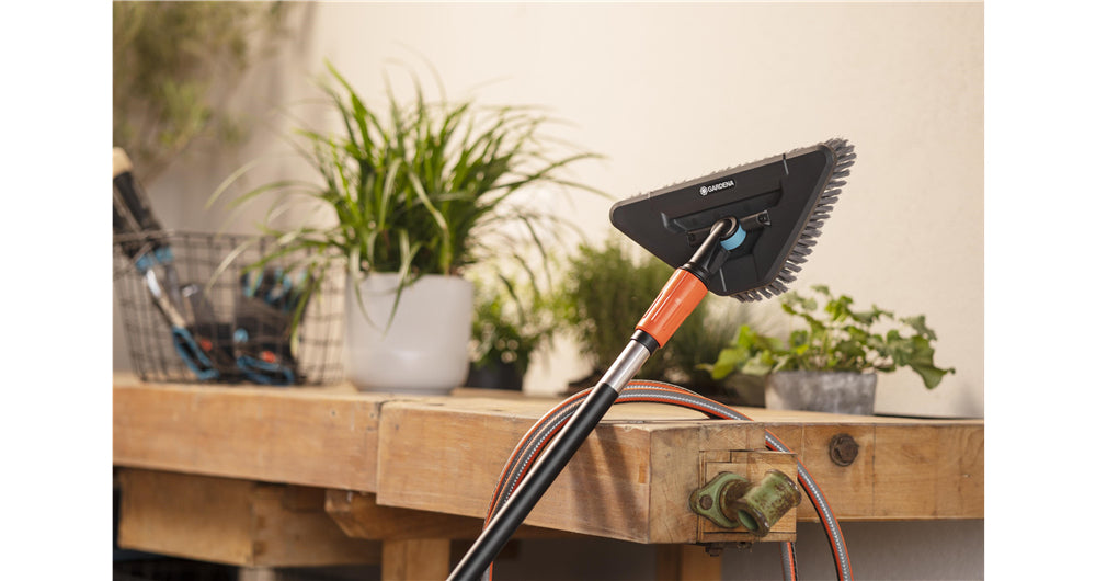 Gardena Scheuerbürste Cleansystem – weich, 28,7×17×12 cm, schwarz/grau