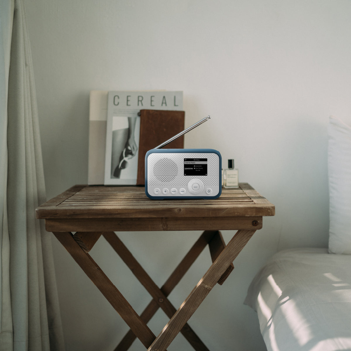 Sangean WFR-39 – Internetradio, DAB+/UKW, WLAN – Blau/Weiss