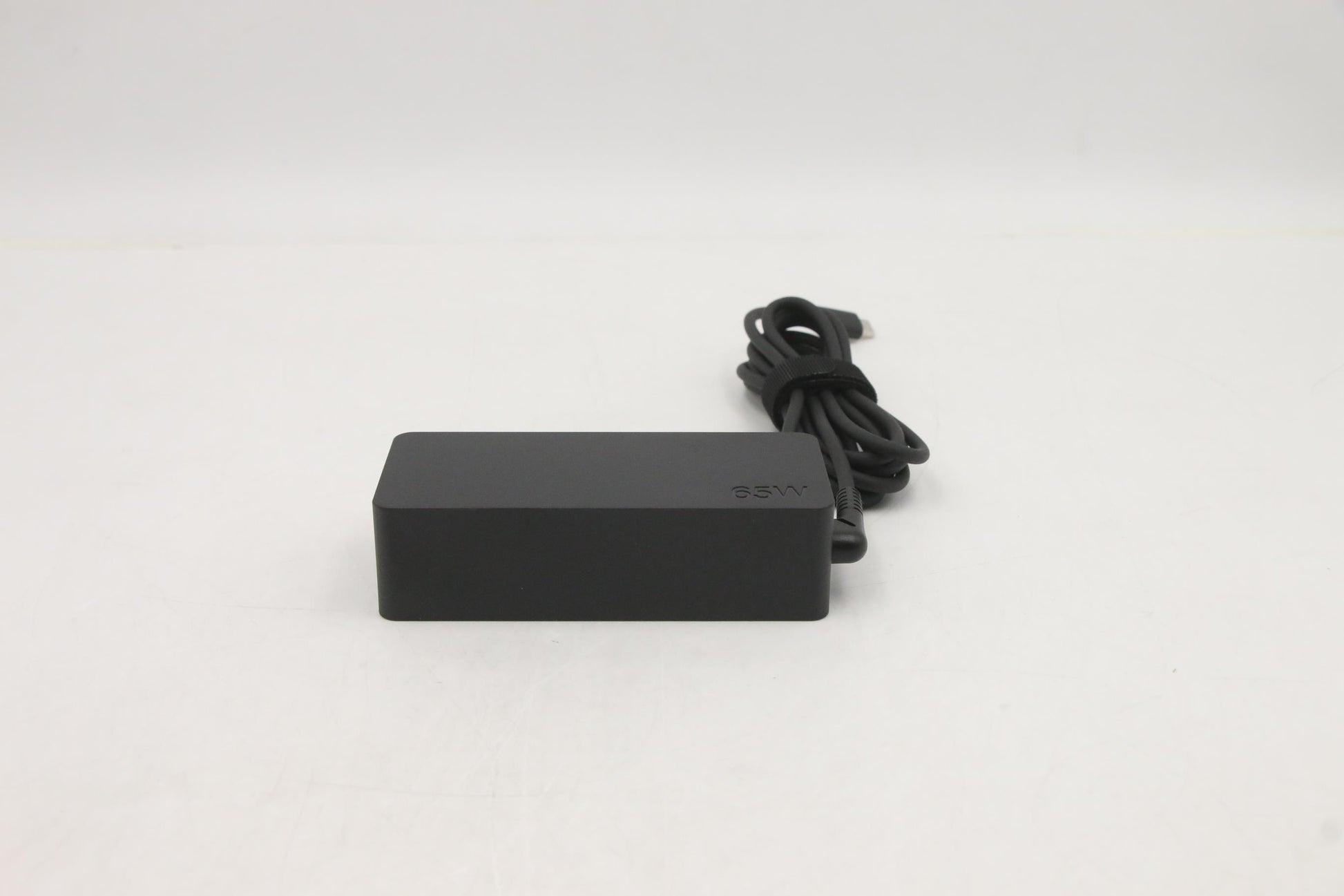 Lenovo 5A10W86262 Netzteil 65 W – für Lenovo-Laptops, schwarz