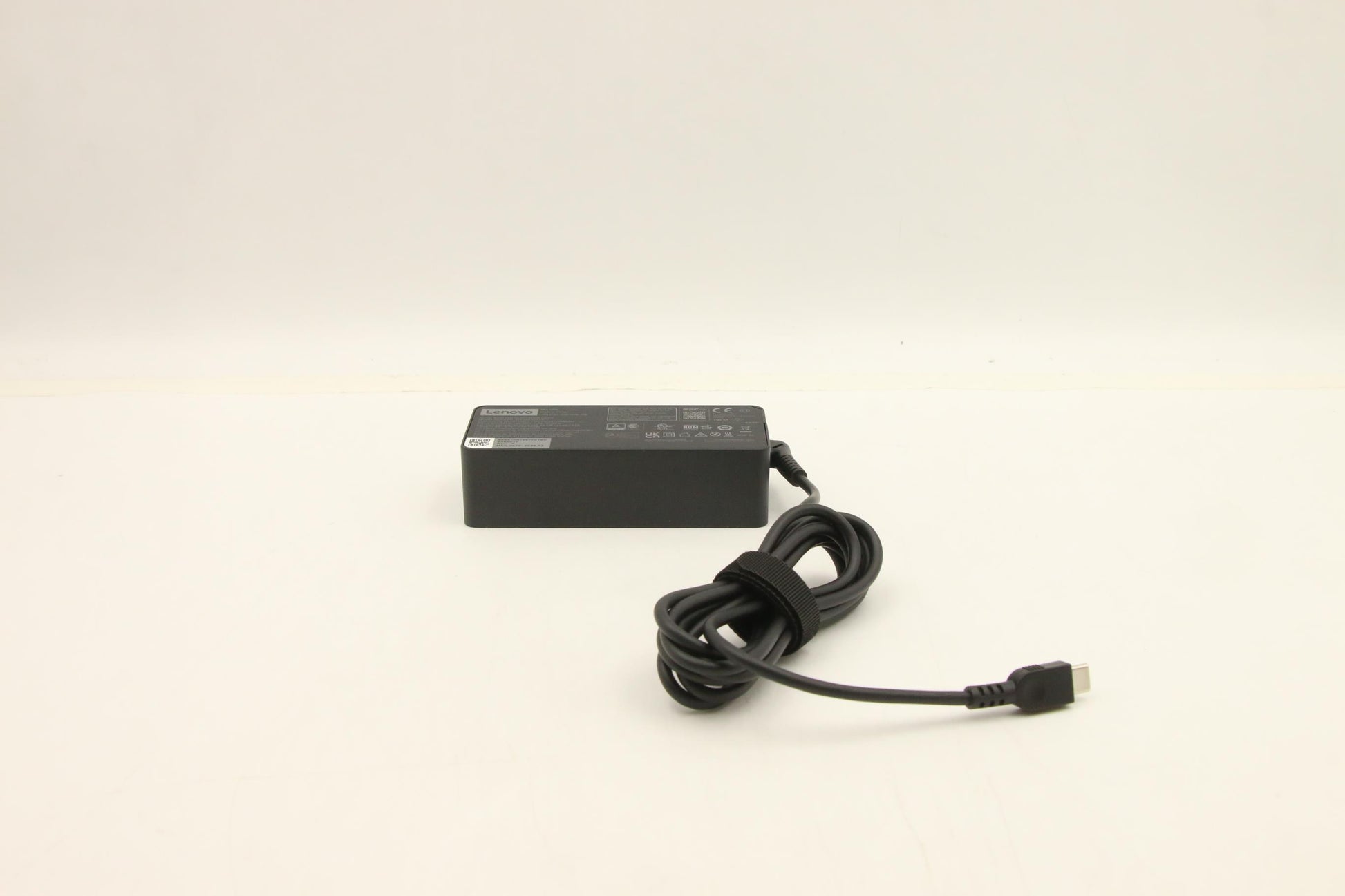 Lenovo 5A10W86303 Netzteil 65 W – für Lenovo-Laptops, schwarz