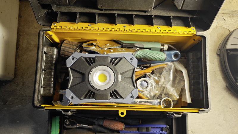 Steffen Arbeitsleuchte – 3000 lm, Akku, IP54, dimmbar