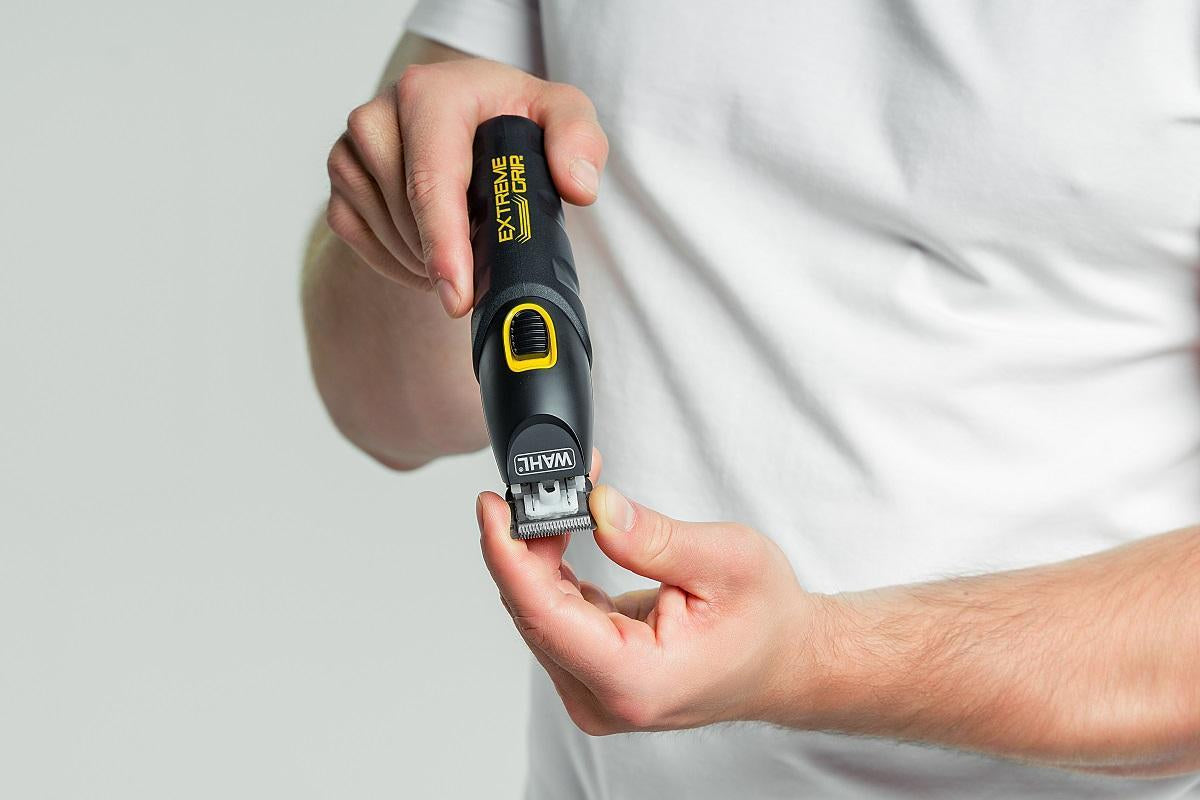 Wahl Multifunktionstrimmer Extreme Grip – 240 min Akkulaufzeit, 10 Kämme – Schwarz, Edelstahlmesser