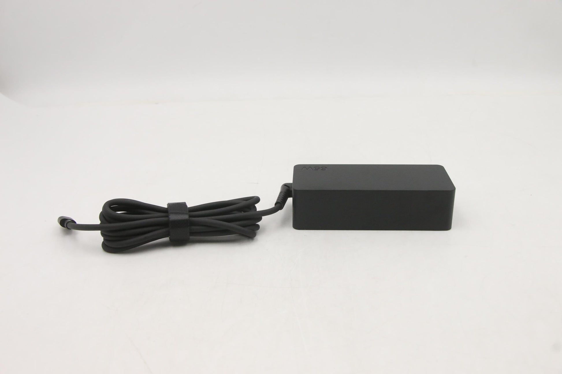 Lenovo 5A10W86262 Netzteil 65 W – für Lenovo-Laptops, schwarz