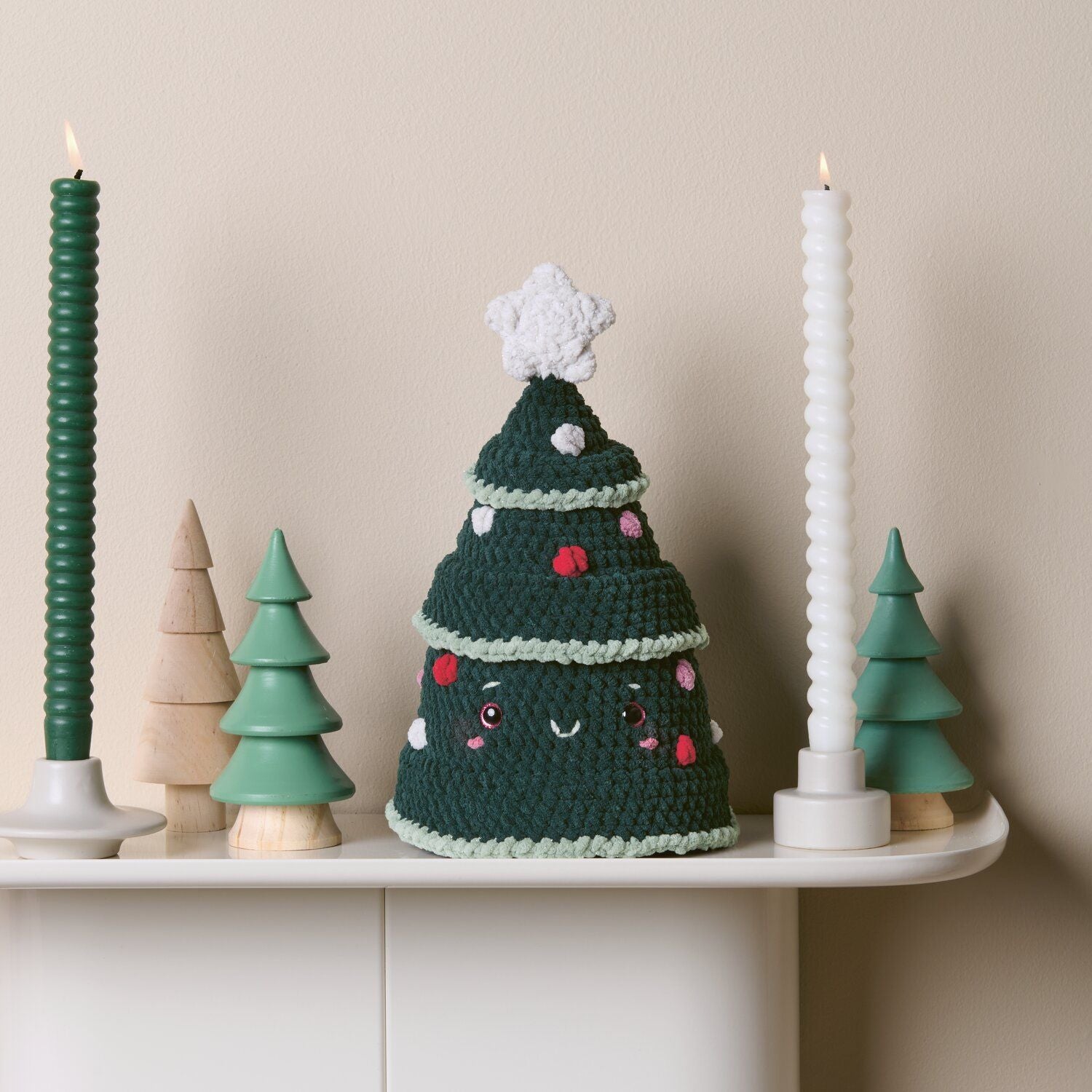 Rico Design Chenillove Sparkle Garn Himbeer – 100 g, 110 m, Nadel 5 mm, 100% Polyester, 1 Stk.