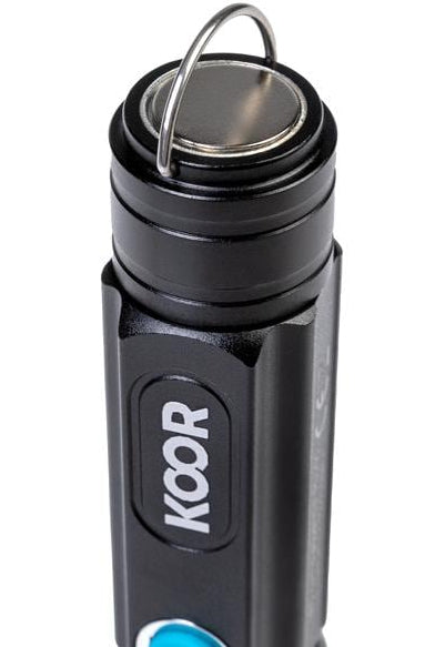 KOOR Taschenlampe P7 – 350 lm, 20 m, IP45, USB, 1200 mAh Akku – Schwarz