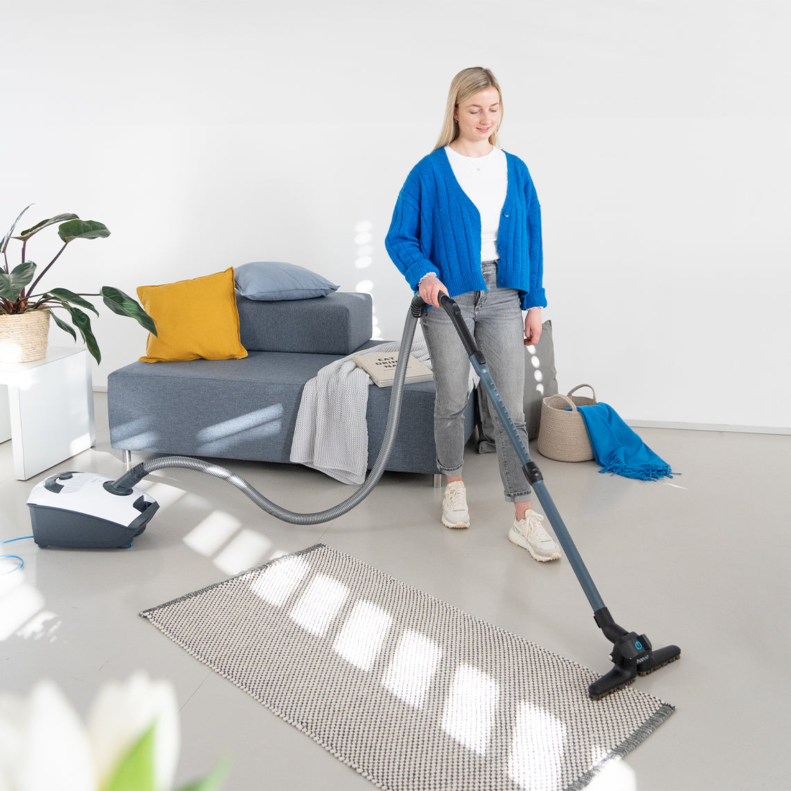 Hoogo Bodenstaubsauger B3+flipflop – mit Beutel, 850 W, HEPA 14