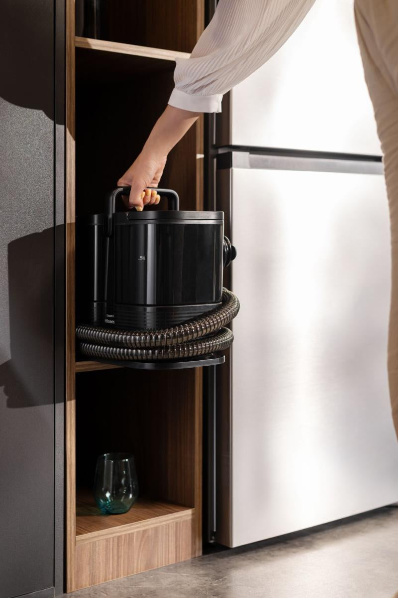 Hisense Dampfreiniger HSSC07A – 1,8 l – Schwarz – 30,3 × 24,1 × 33,2 cm