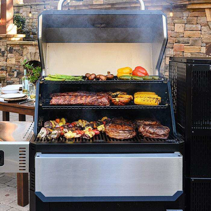 Masterbuilt Holzkohlegrill Gravity Series 1050 – 6'770 cm², Integriertes Thermometer – Schwarz