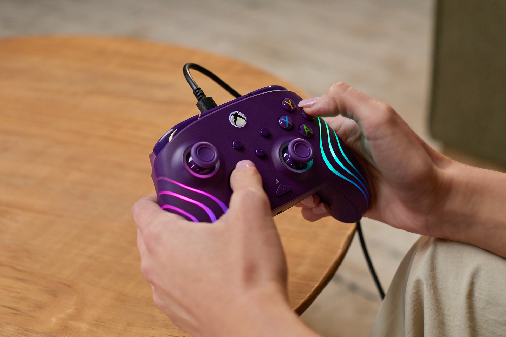 Turtle Beach Afterglow Wave – Gamepad – USB (kabelgebunden), RGB, für Xbox & PC, Violett
